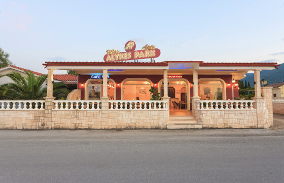 Alykes Park Bungalows & Apartments