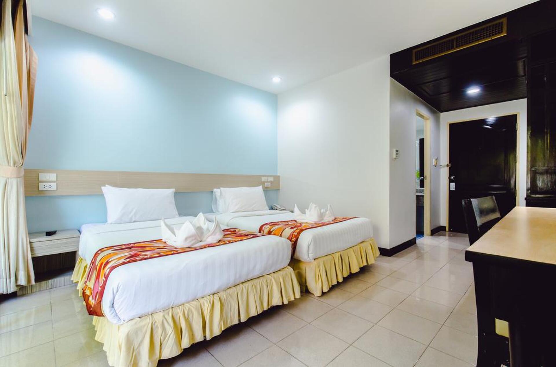 Karon Whale Resort 8