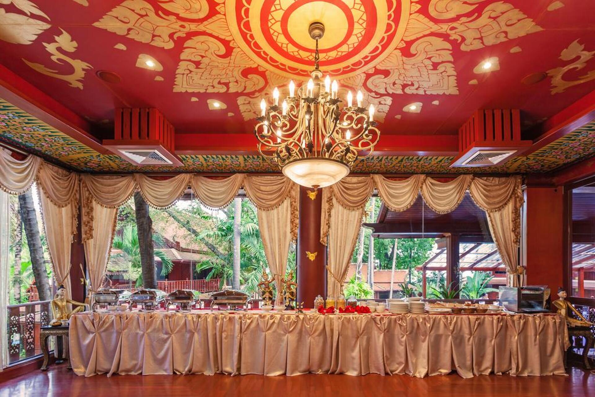Royal Phawadee Village 4* 6