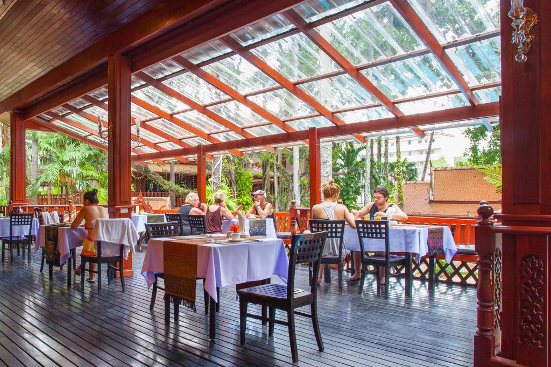 Royal Phawadee Village 4* 1