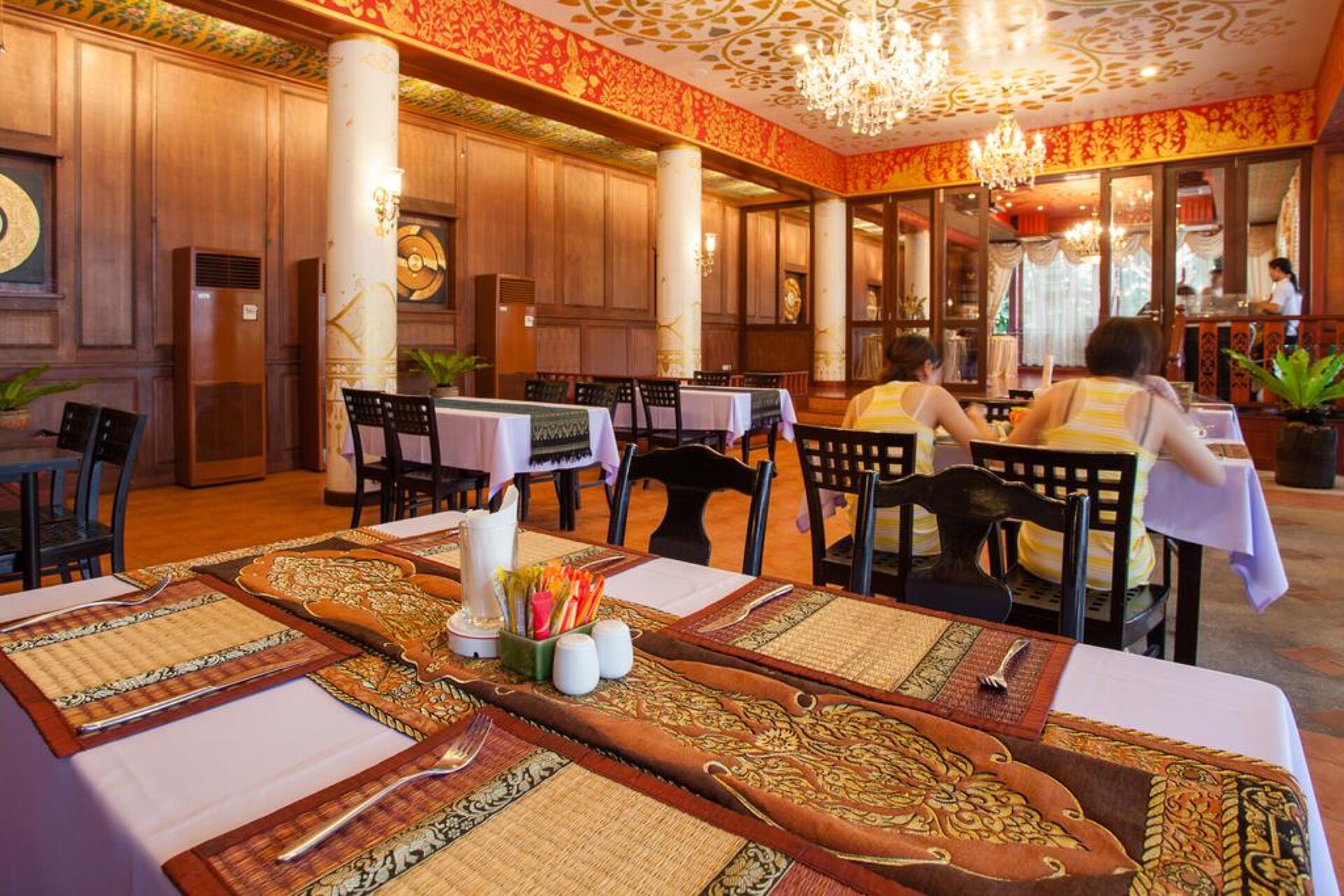 Royal Phawadee Village 4* 11
