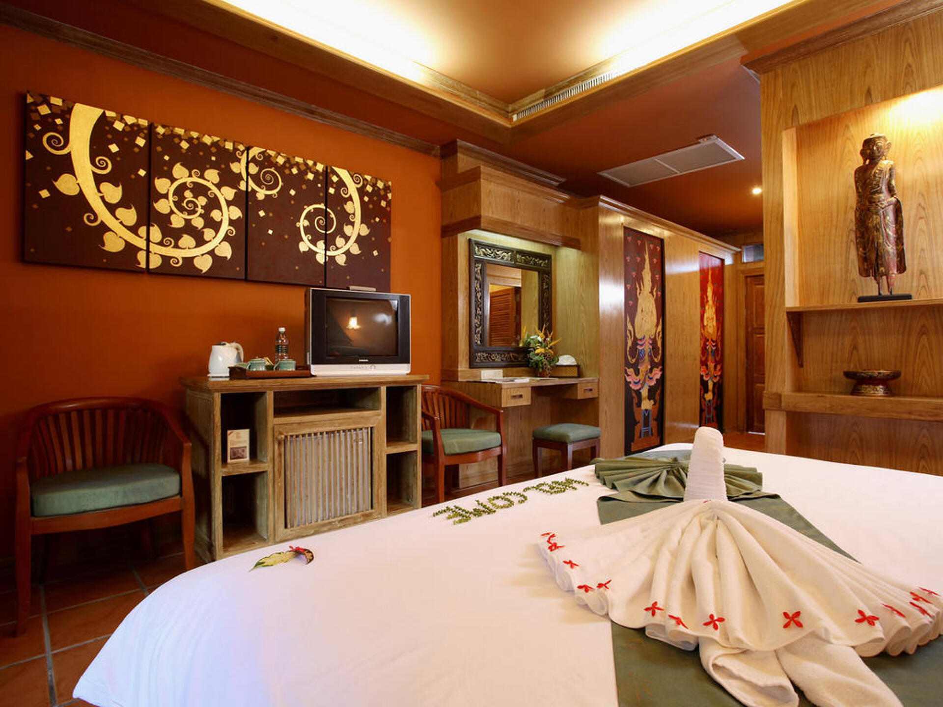 Royal Phawadee Village 4* 24
