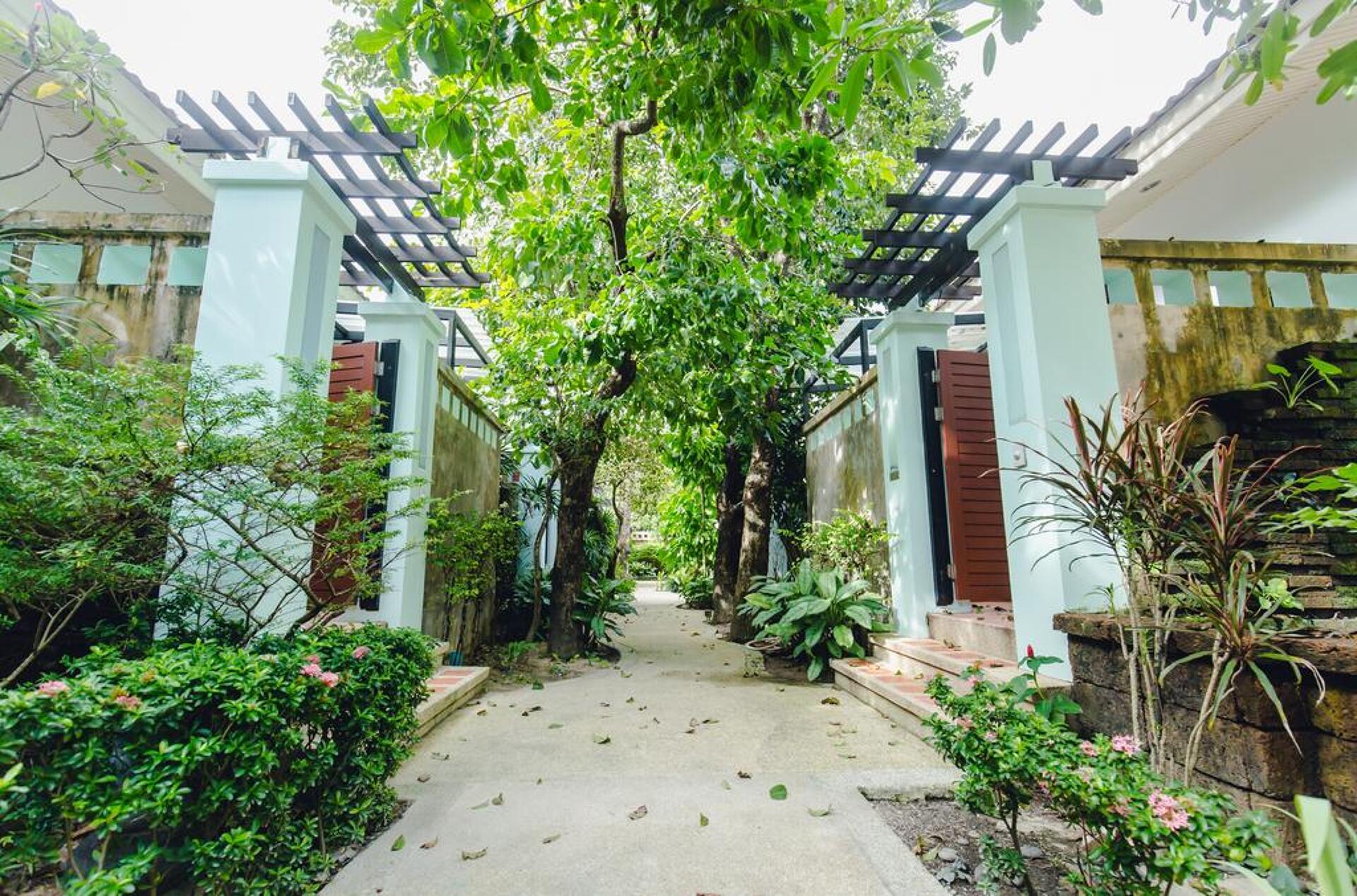 Karon Whale Resort 0