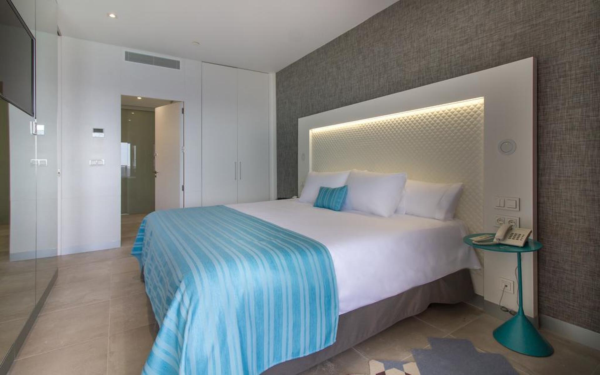 Suitopia Sol Y Mar Suites 4* 15