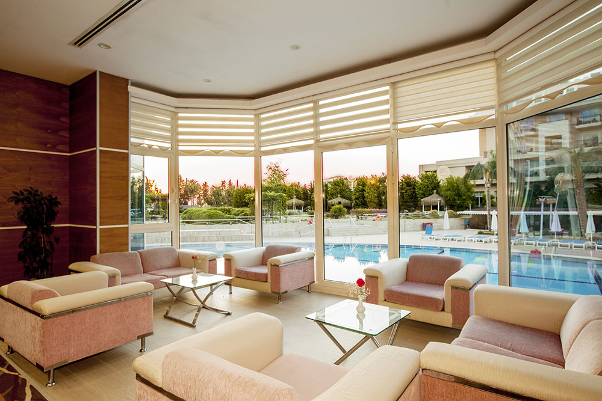 Rox Royal Hotel 18