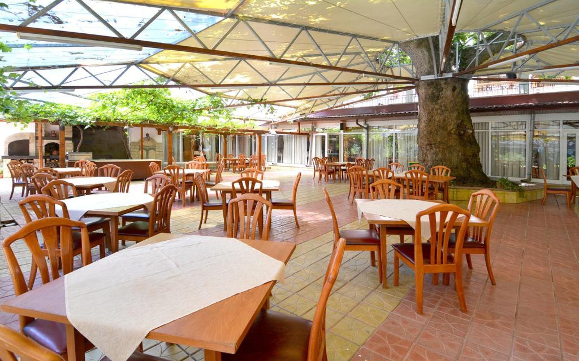 Estreya Palace 17
