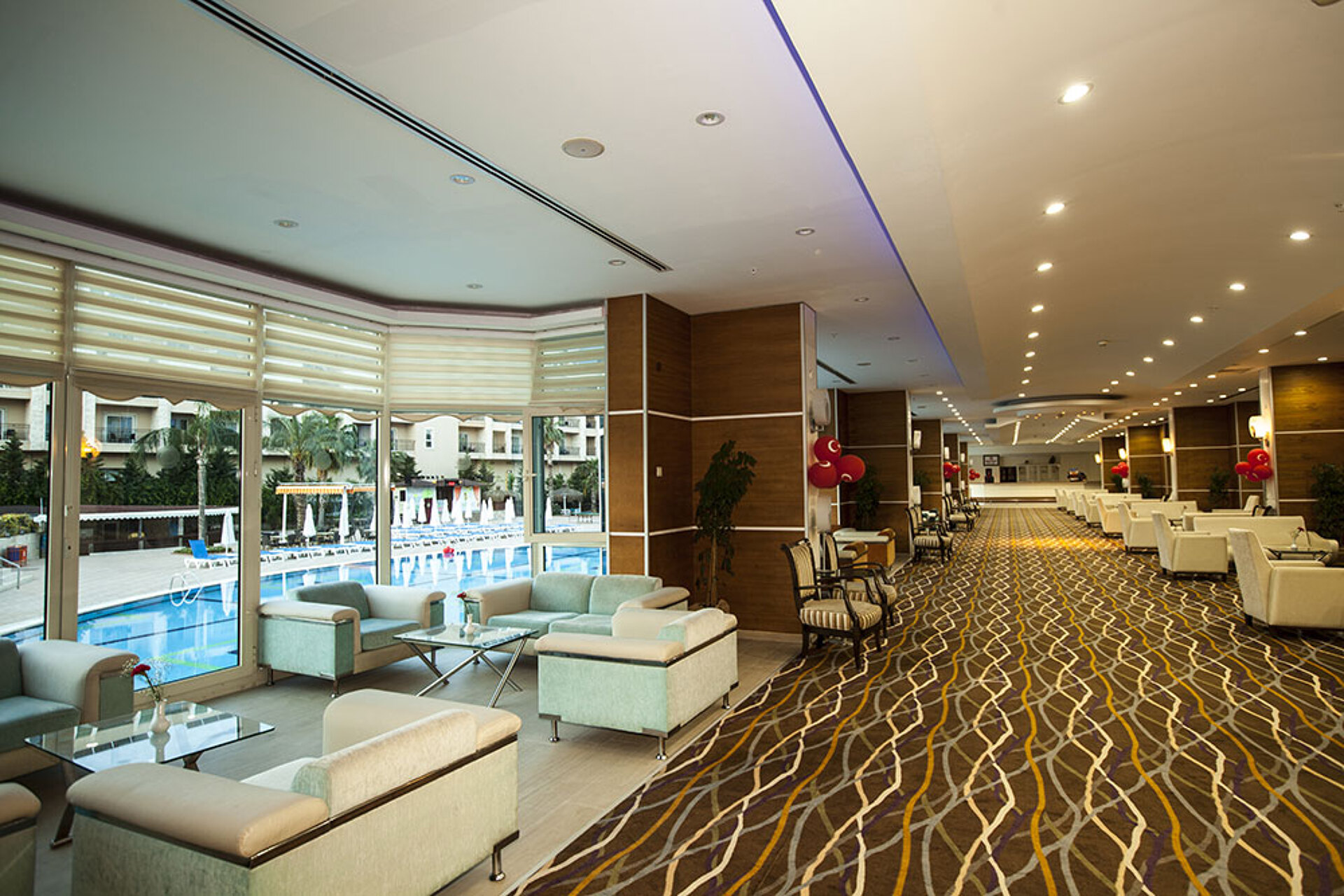Rox Royal Hotel 21
