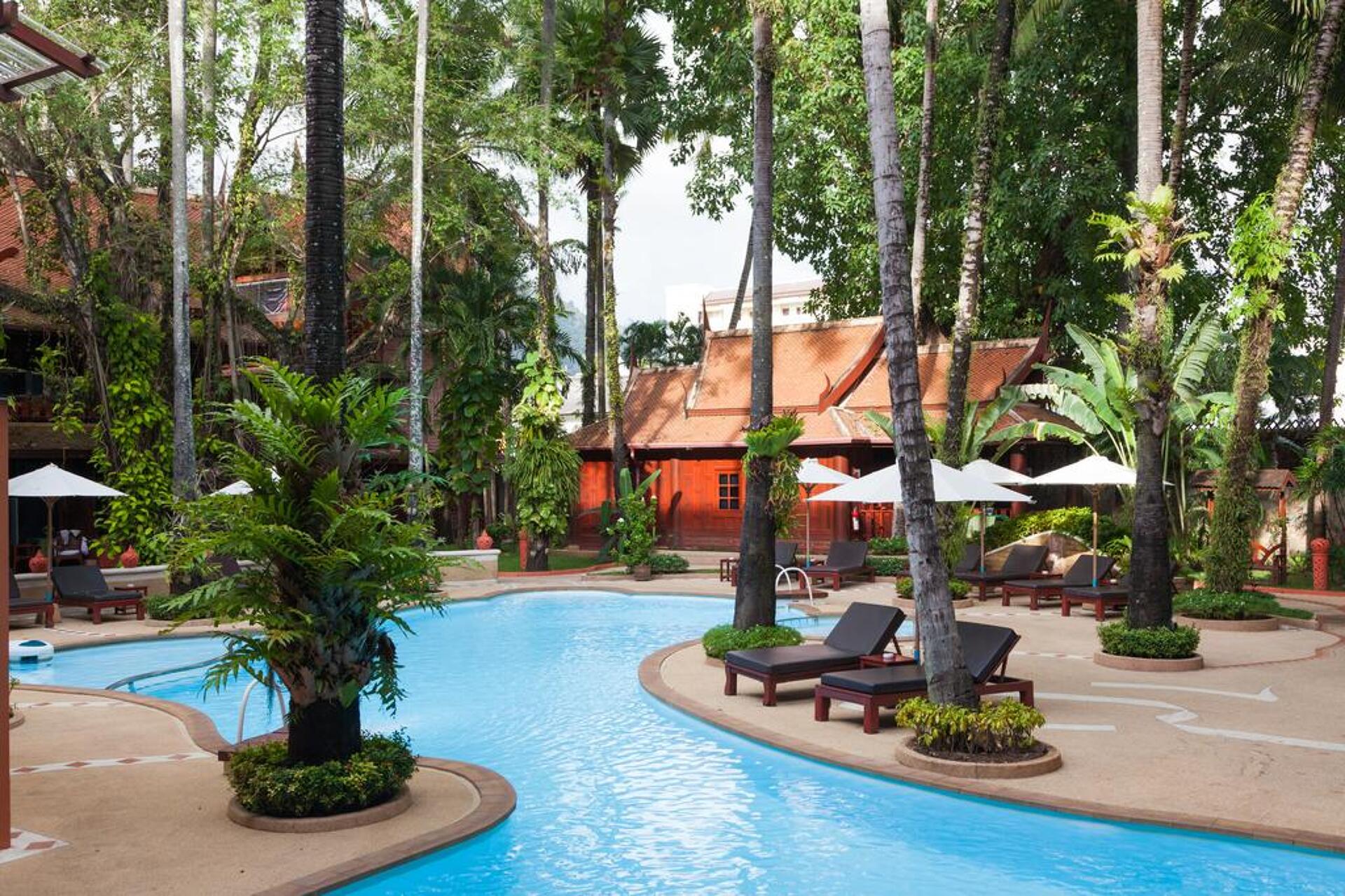 Royal Phawadee Village 4* 8