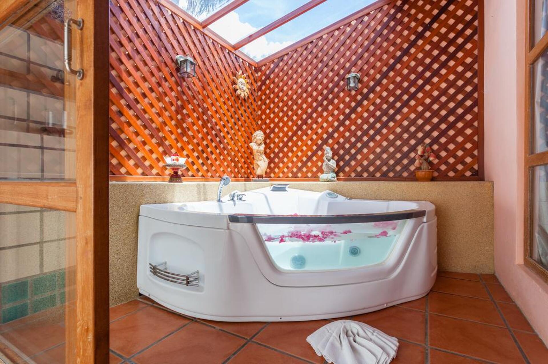 Royal Phawadee Village 4* 17