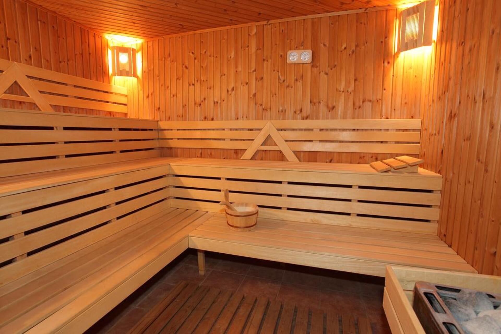 Aurora Hotel 3* 3