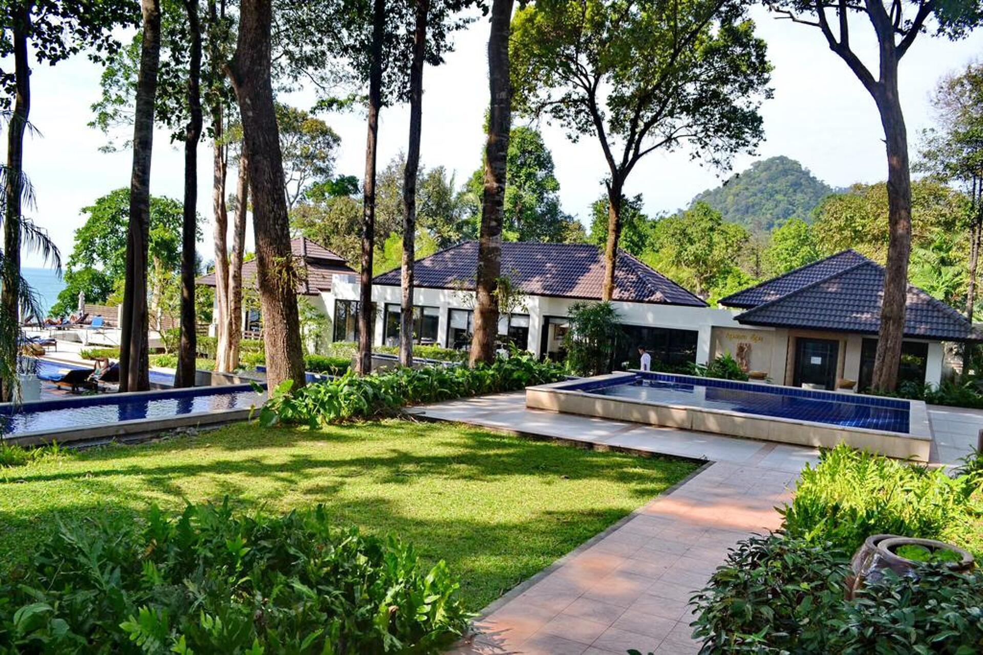 Chang Buri Resort & Spa 3* 5