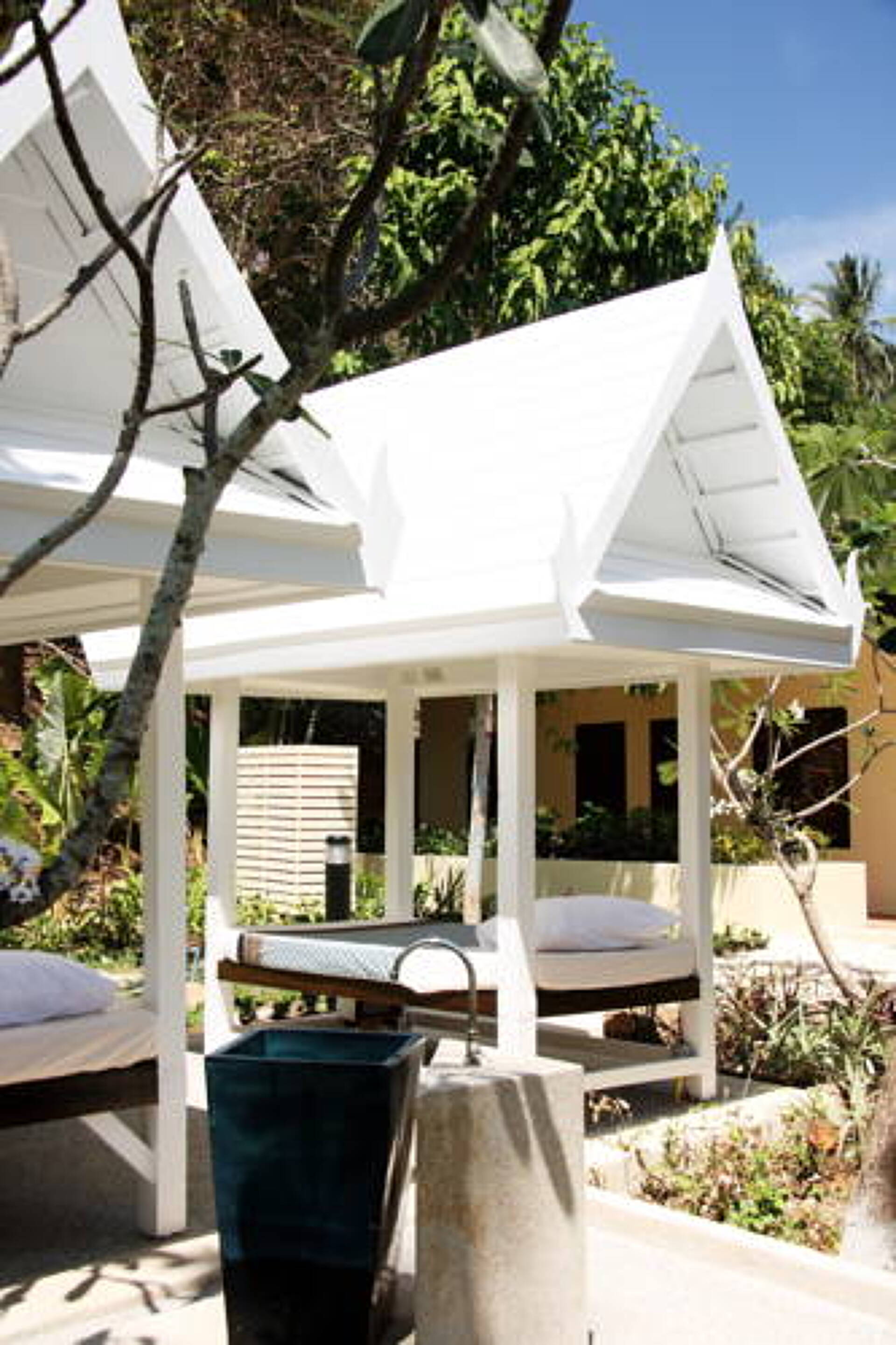All Seasons Naiharn Phuket 3* 32