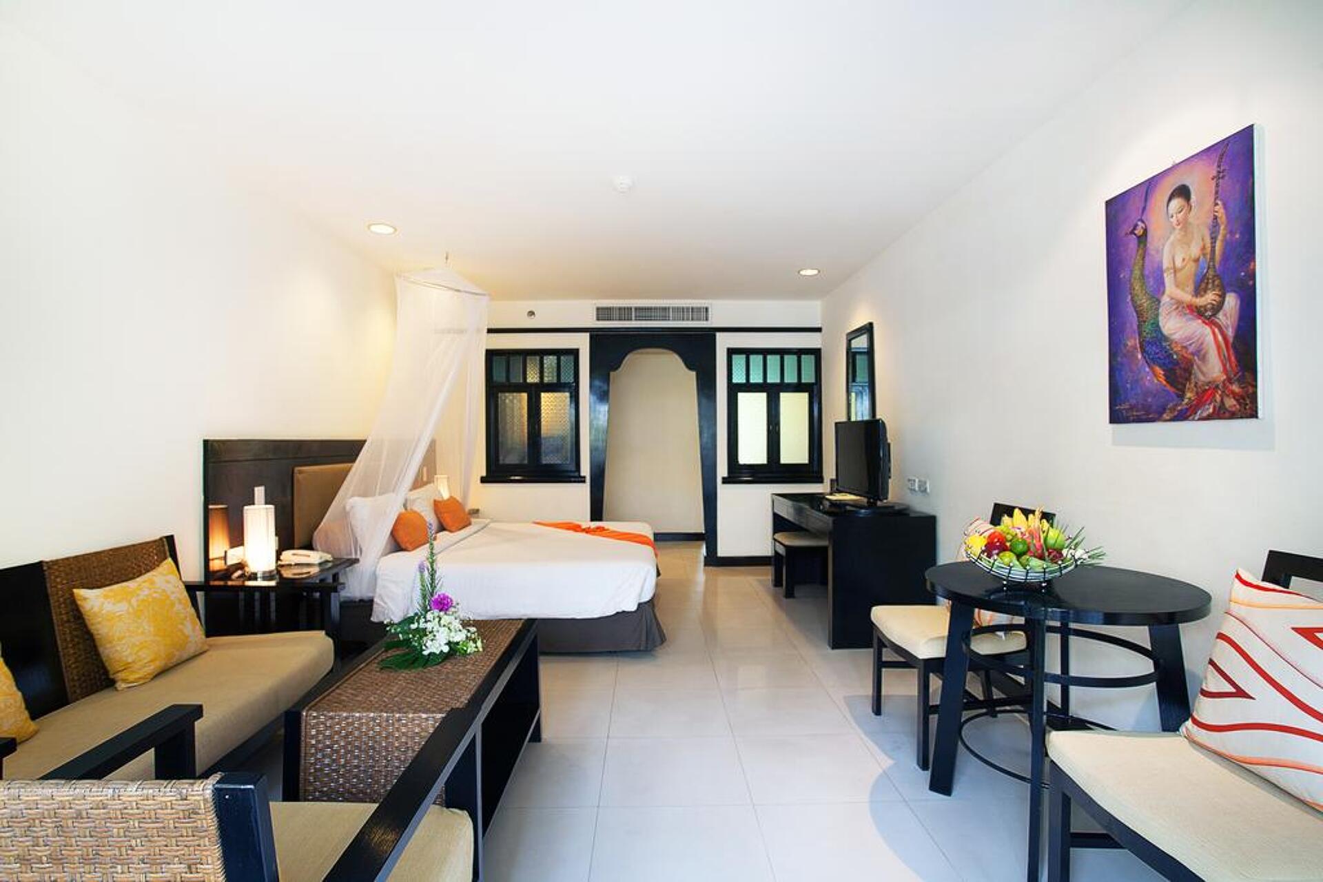 Woraburi Phuket Resort & Spa 16