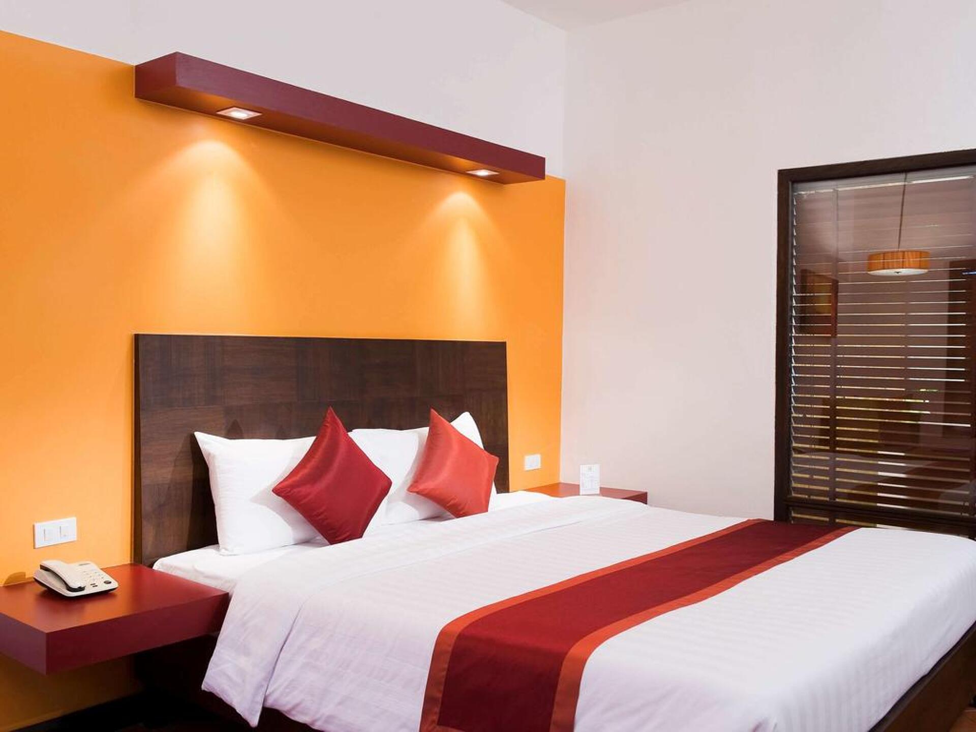 All Seasons Naiharn Phuket 3* 35