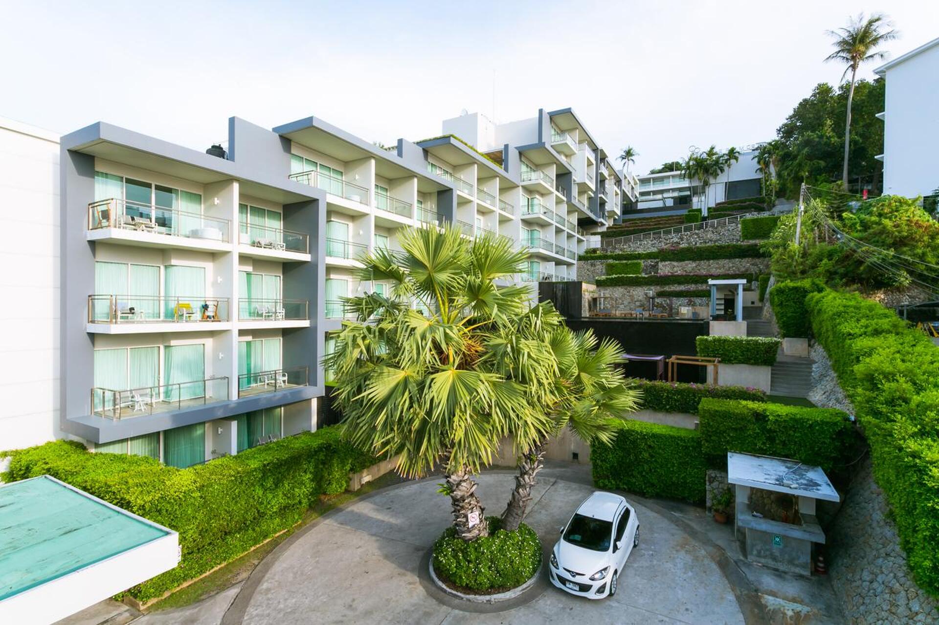 Sugar Palm Grand Hillside 0