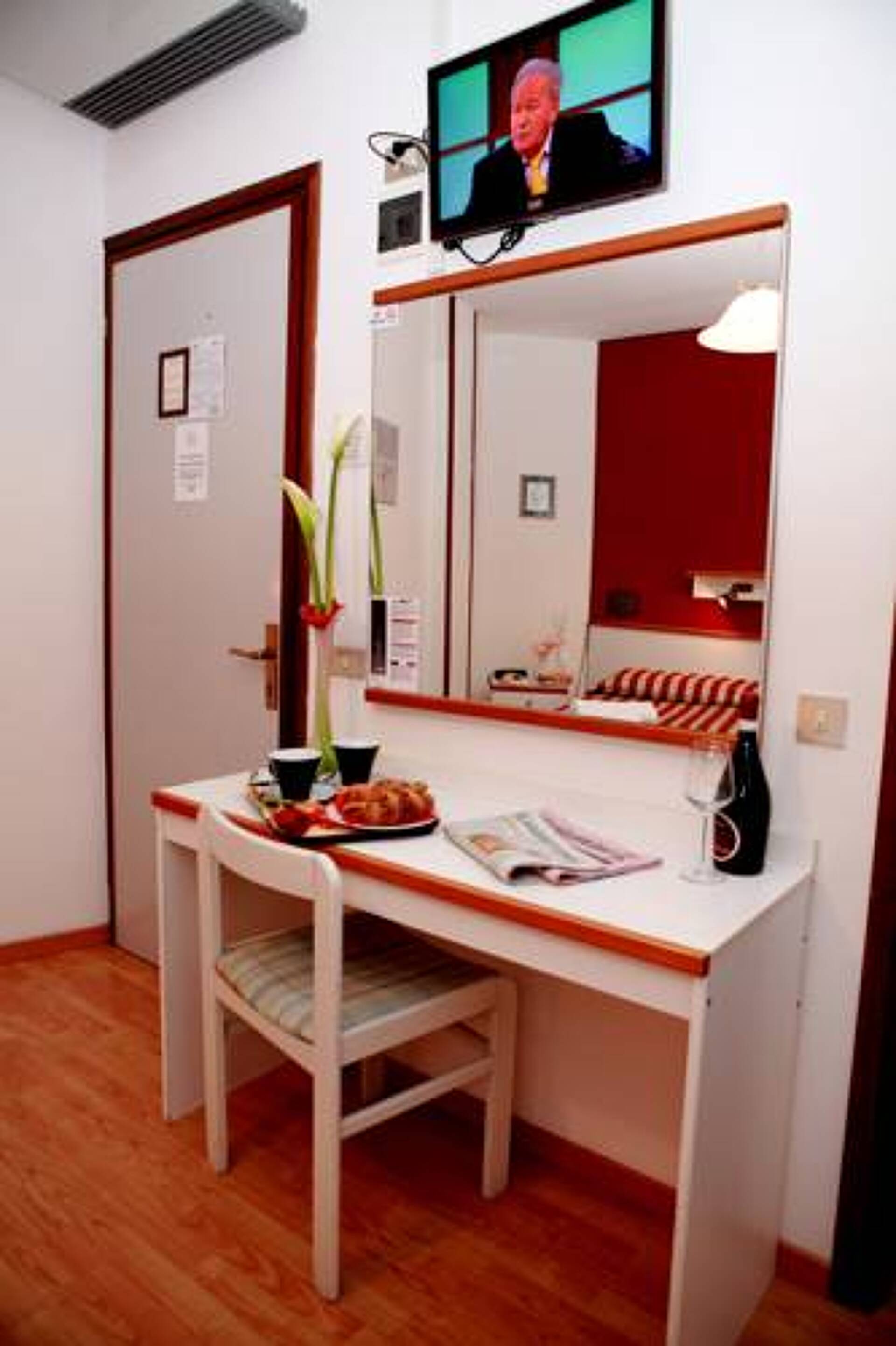 Hotel American 3* 13