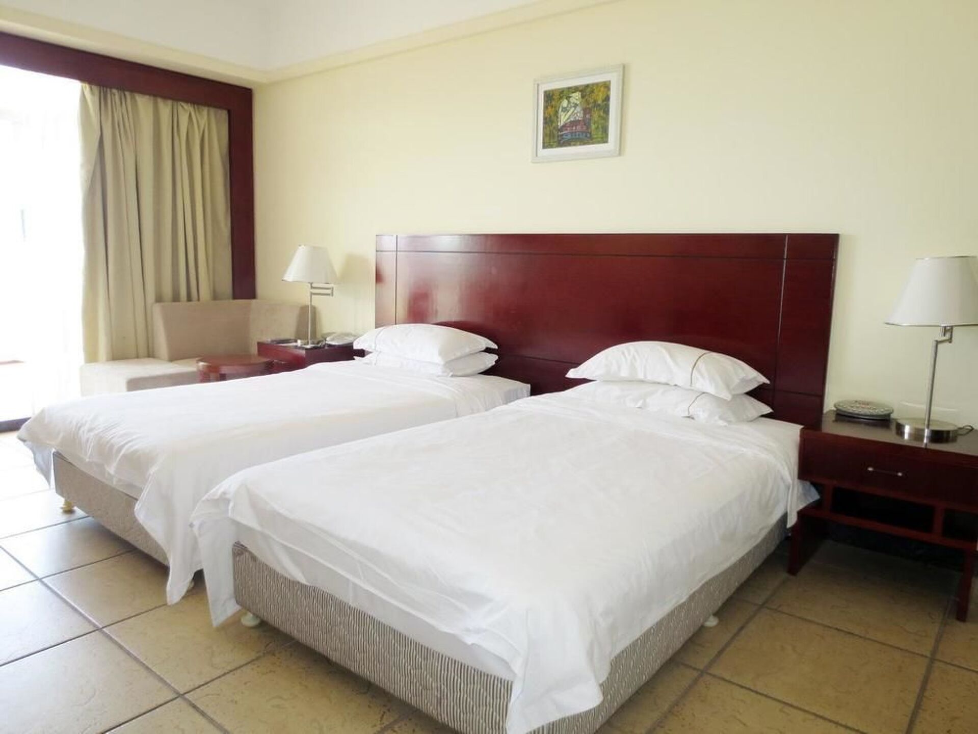 Linda Seaview 4* 9