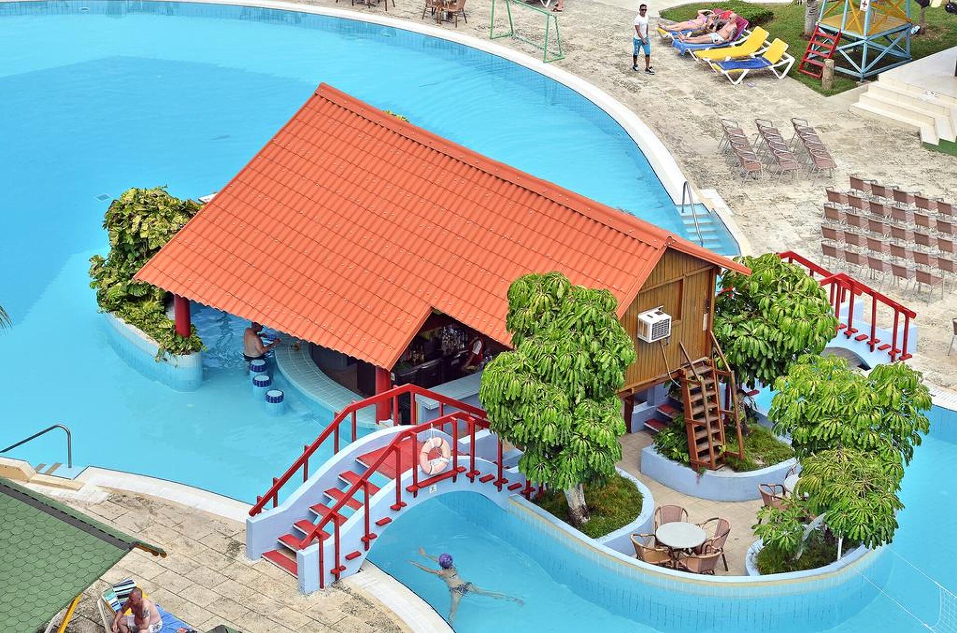 Brisas Guardalavaca 4* 30