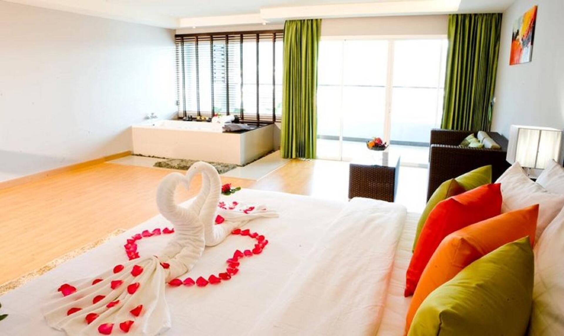 Casa Del M Patong Beach 20