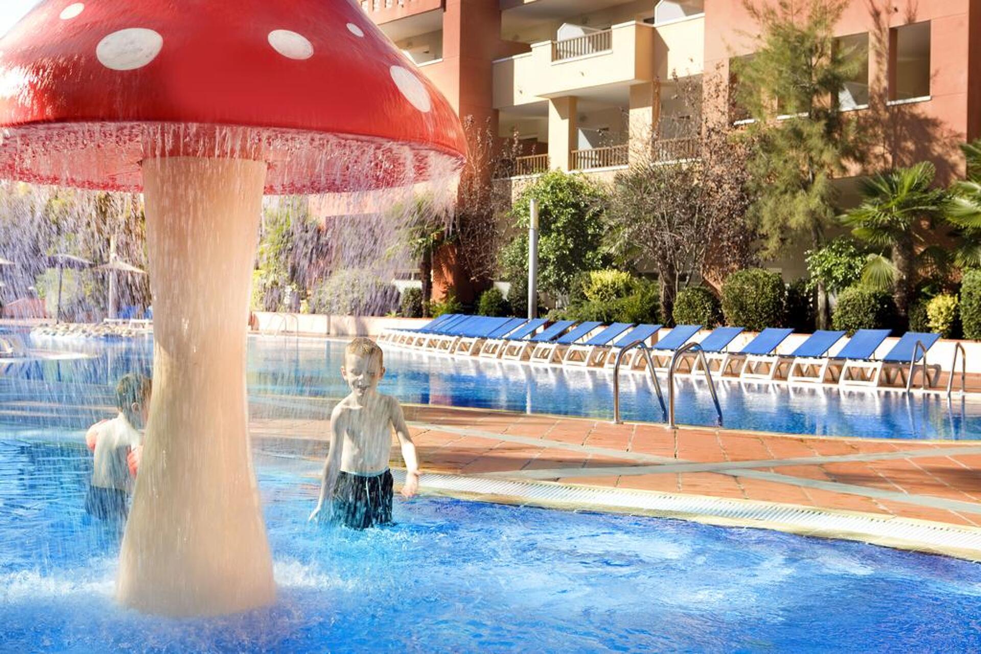 H10 Mediterranean Village 4* 37