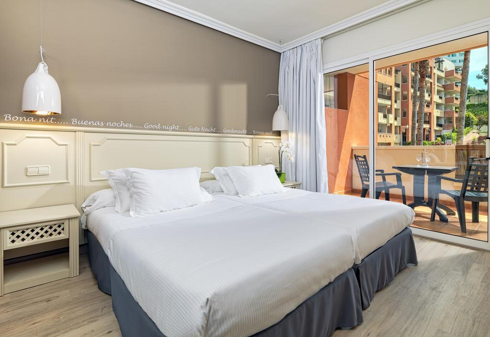 H10 Mediterranean Village 4* 12