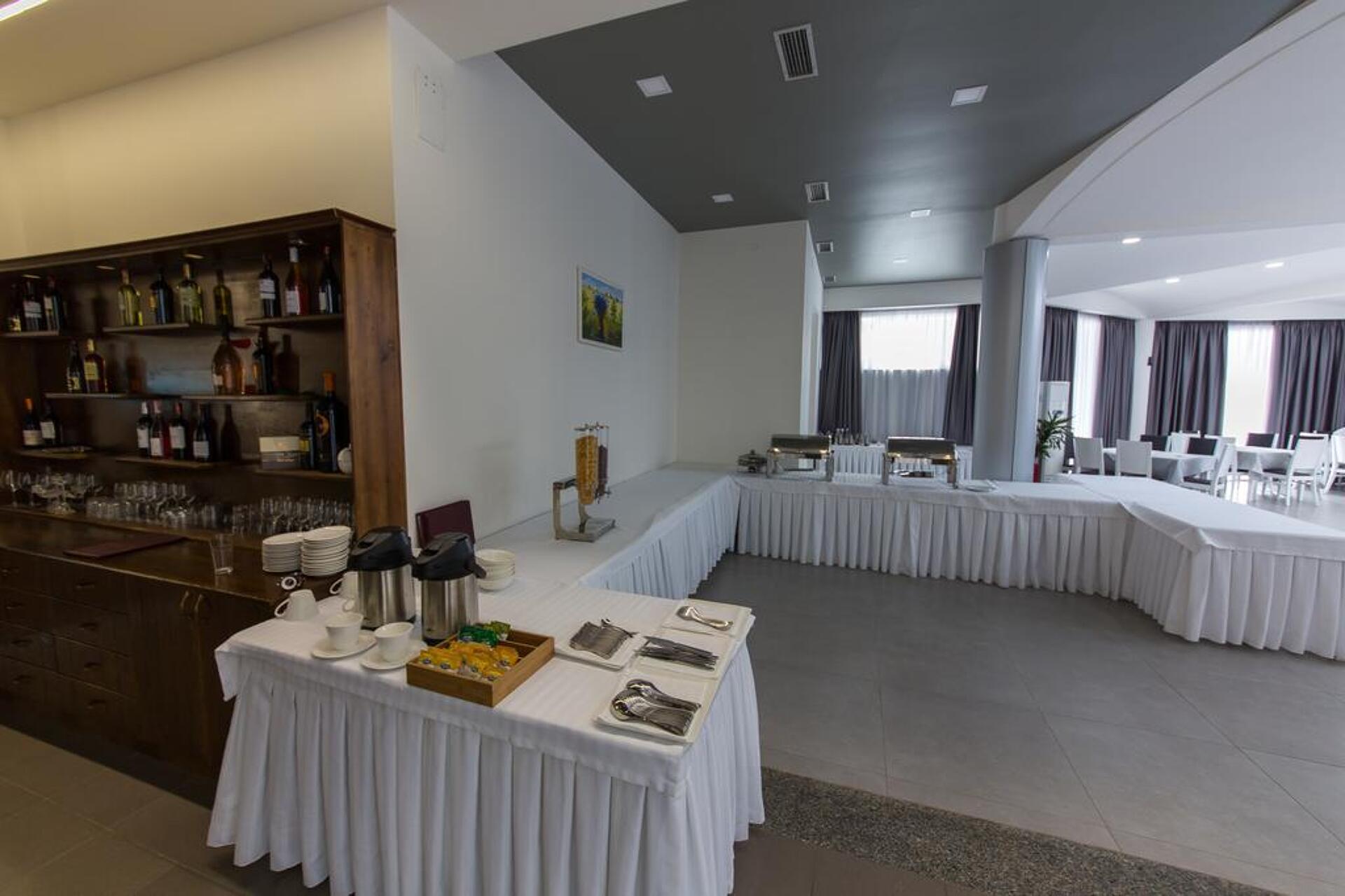 ALER Luxury Resort Durres  4* 9