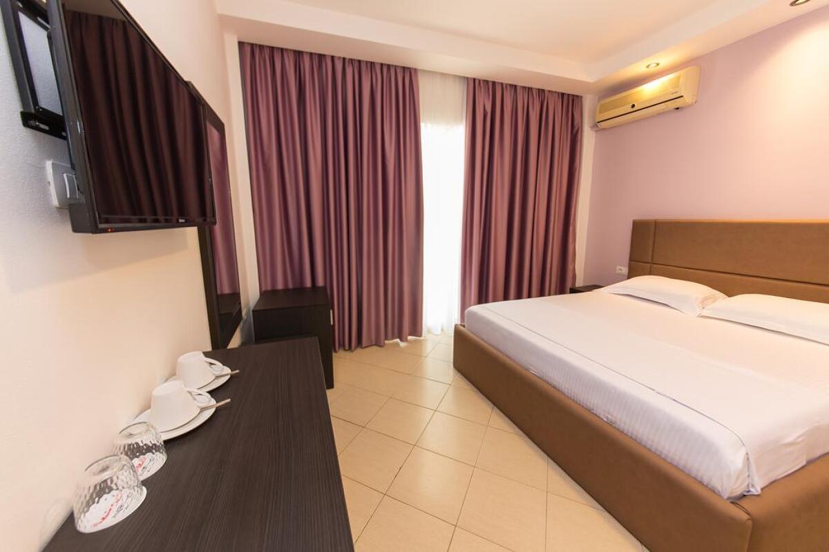 ALER Luxury Resort Durres  4* last