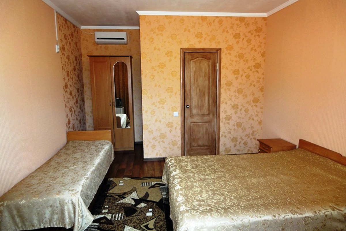 Эмилия 2* 3