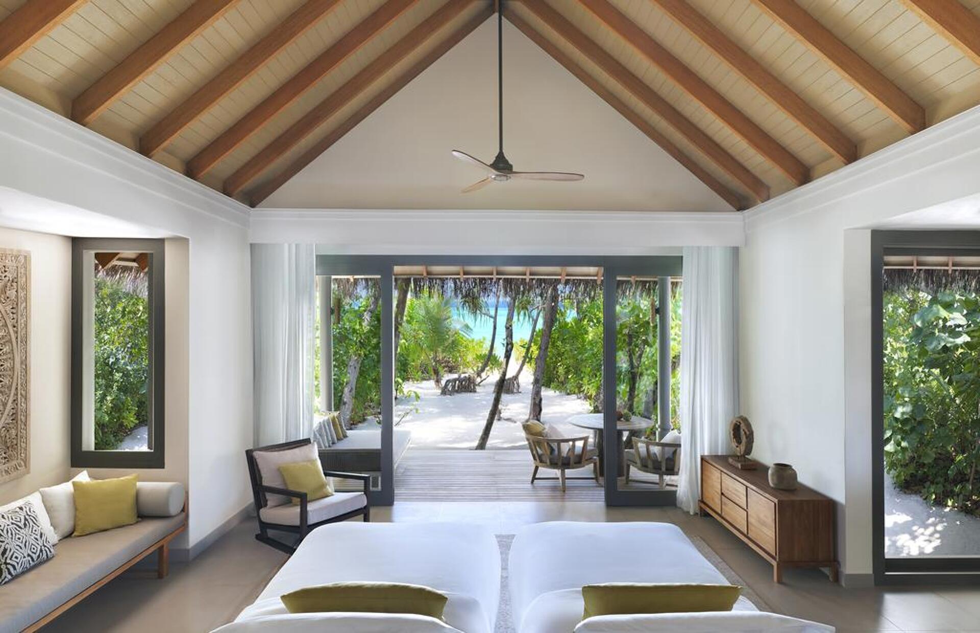 Vakkaru Maldives 5* 34