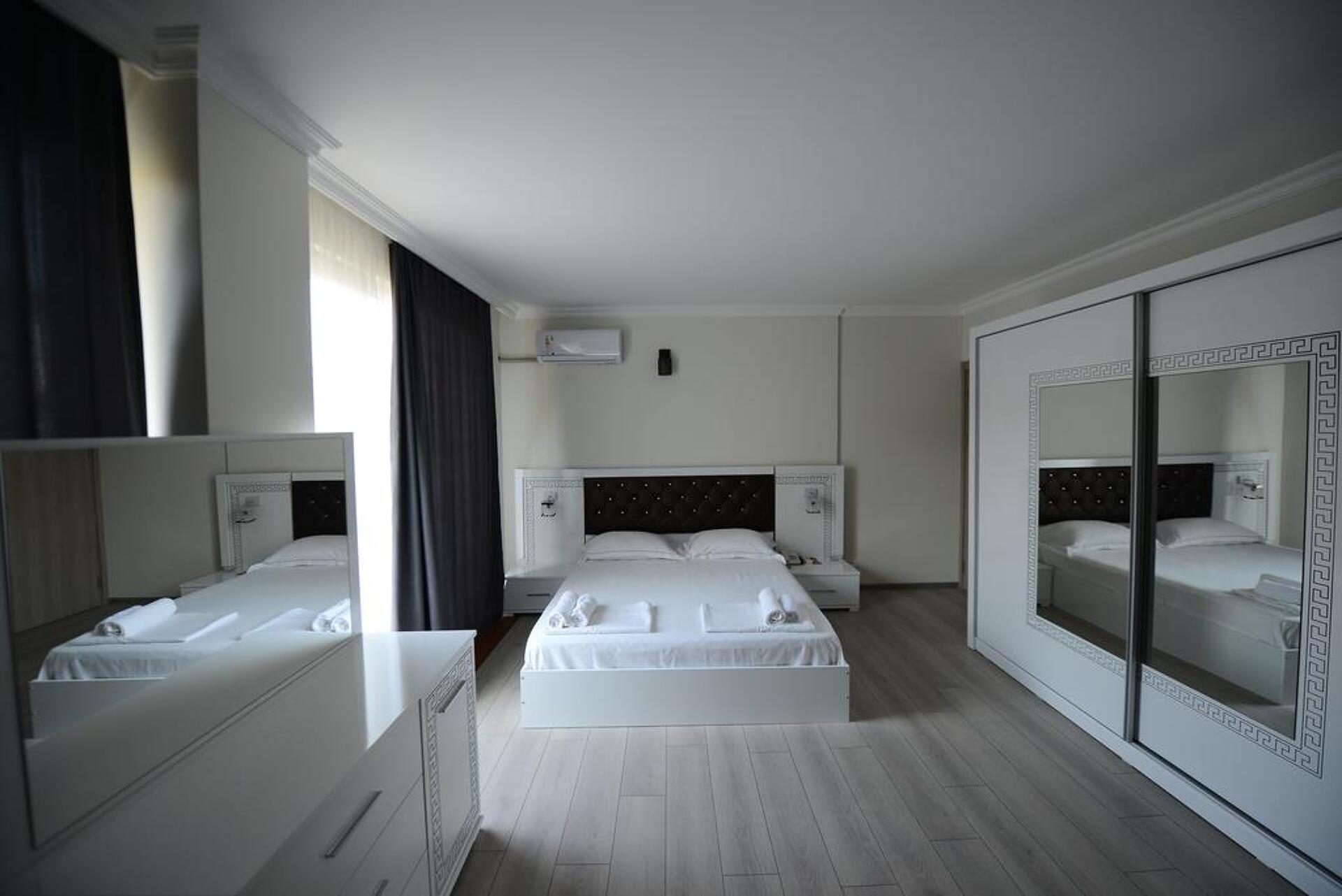 Aristocrat 8