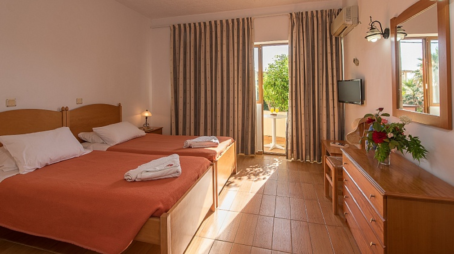 Kаvros Beach Hotel  3* 4