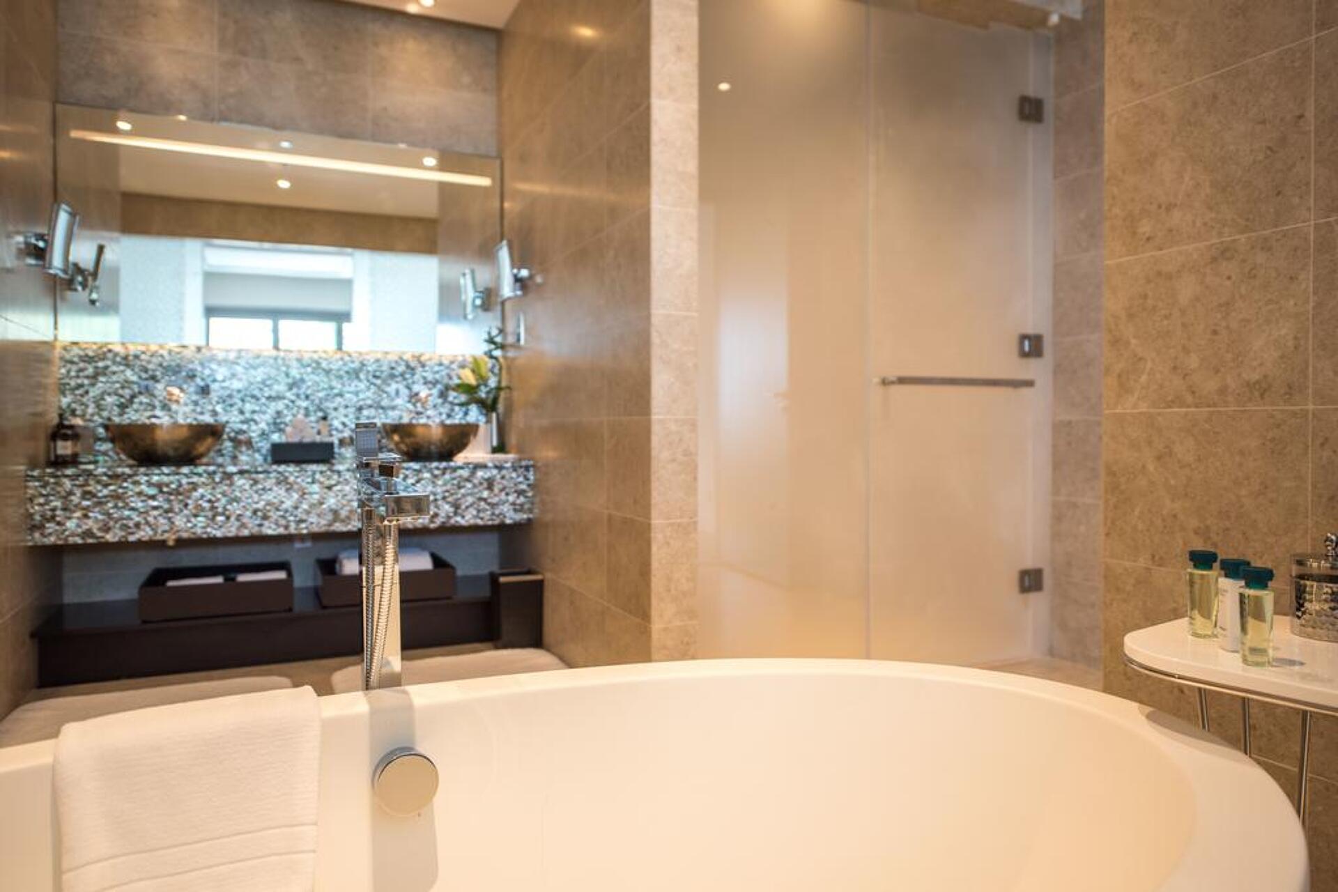 Kempinski Hotel Muscat  5* 40