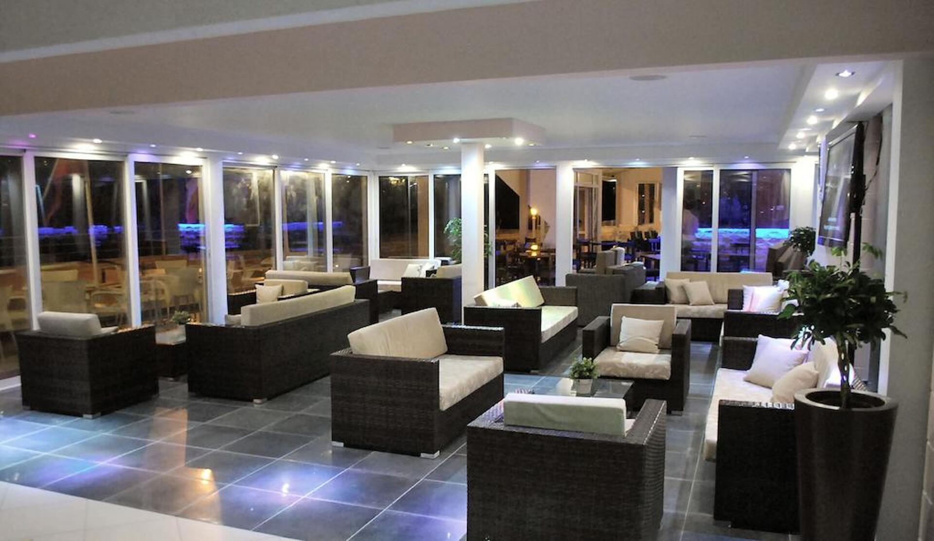 Flamingo Beach 3* 12