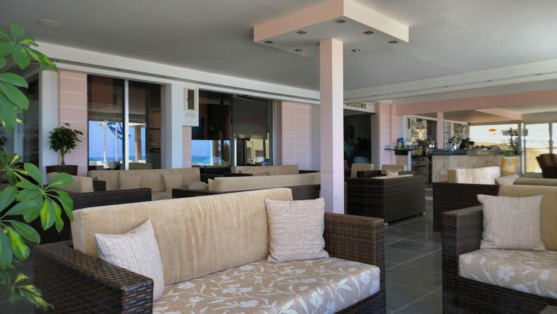 Flamingo Beach 3* 11