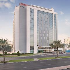 Отель Hampton by Hilton Dubai Airport