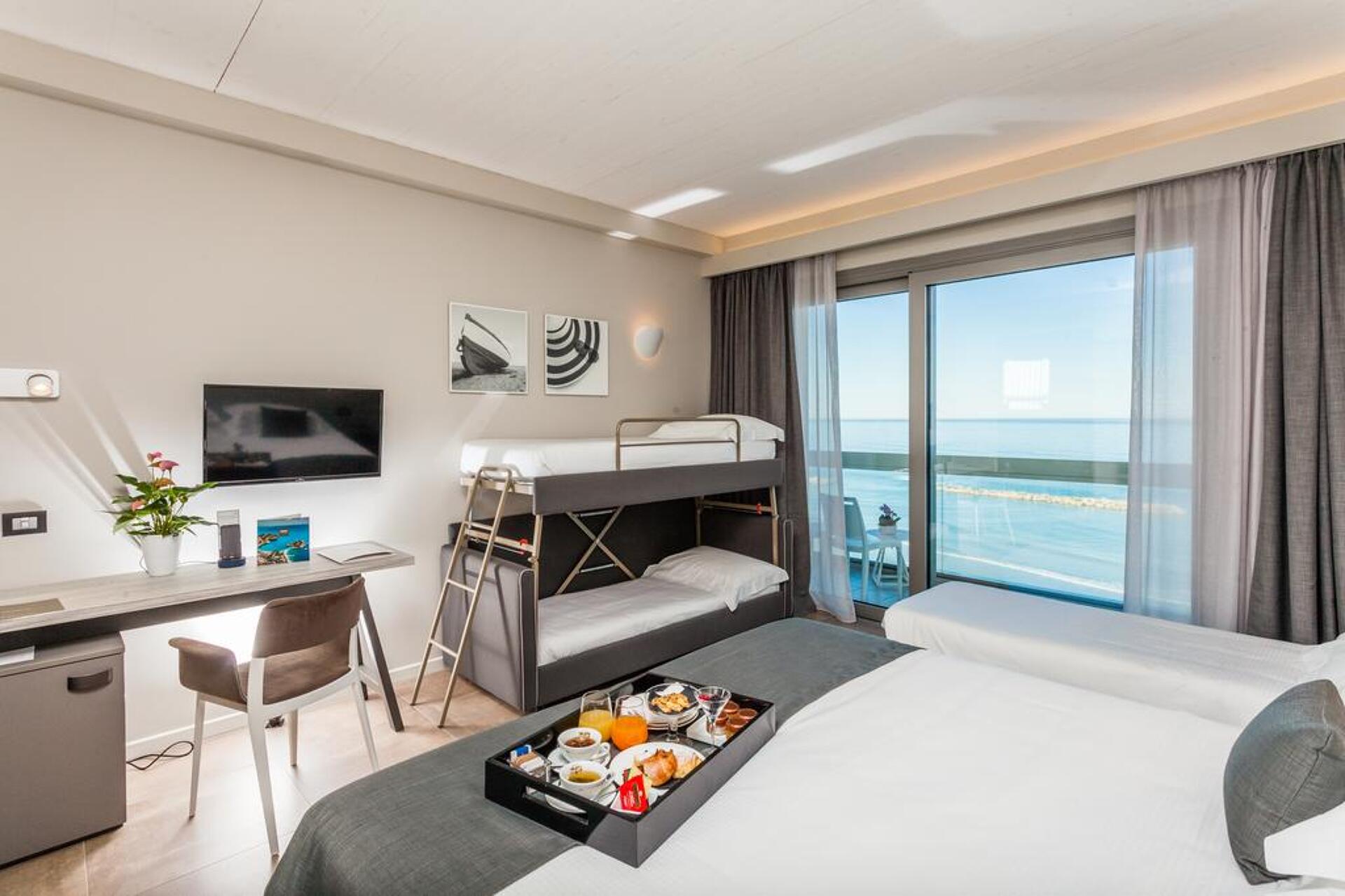 Nautilus Family Pesaro 4* 5