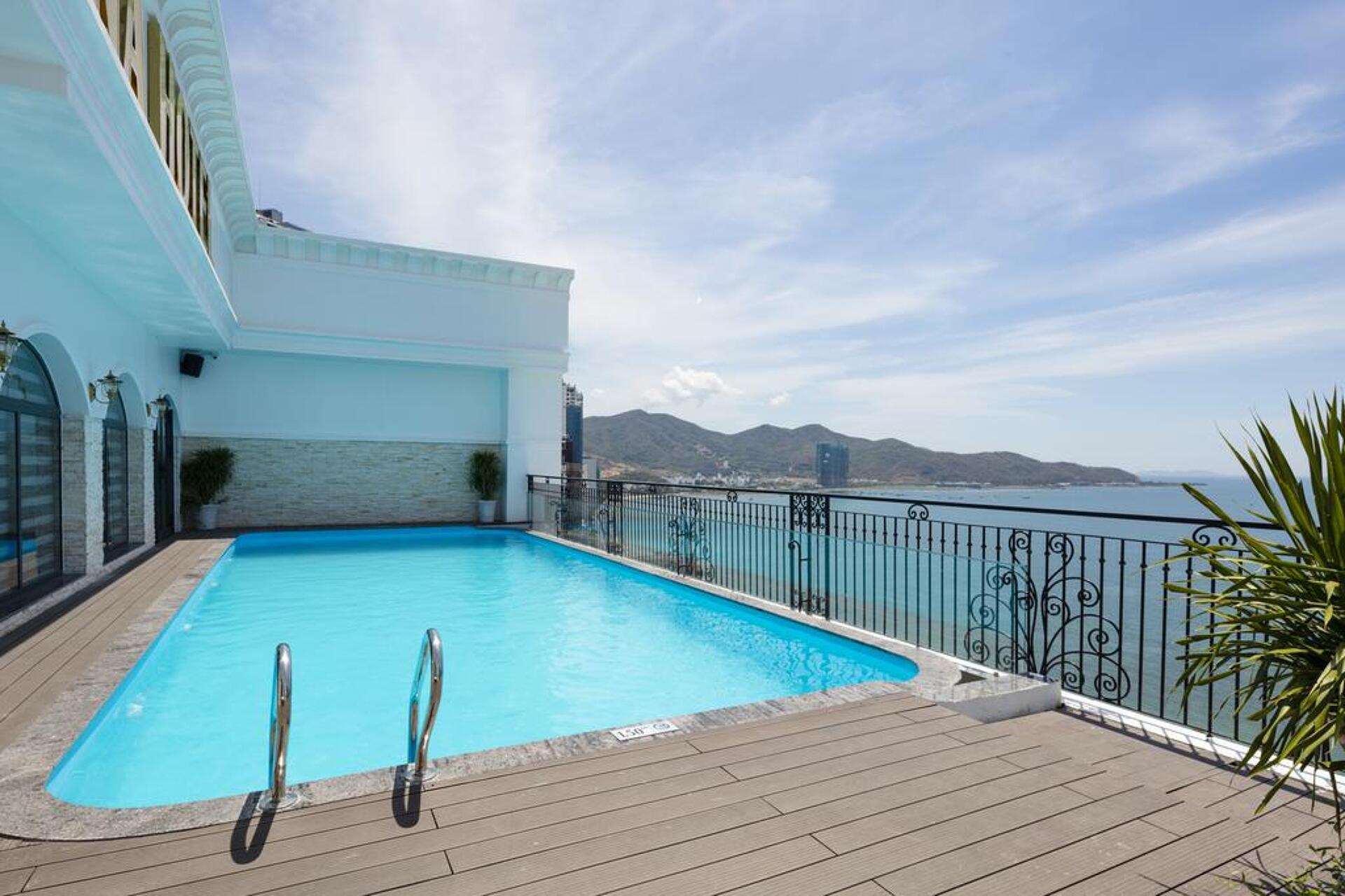 Daphovina Hotel 3* 4