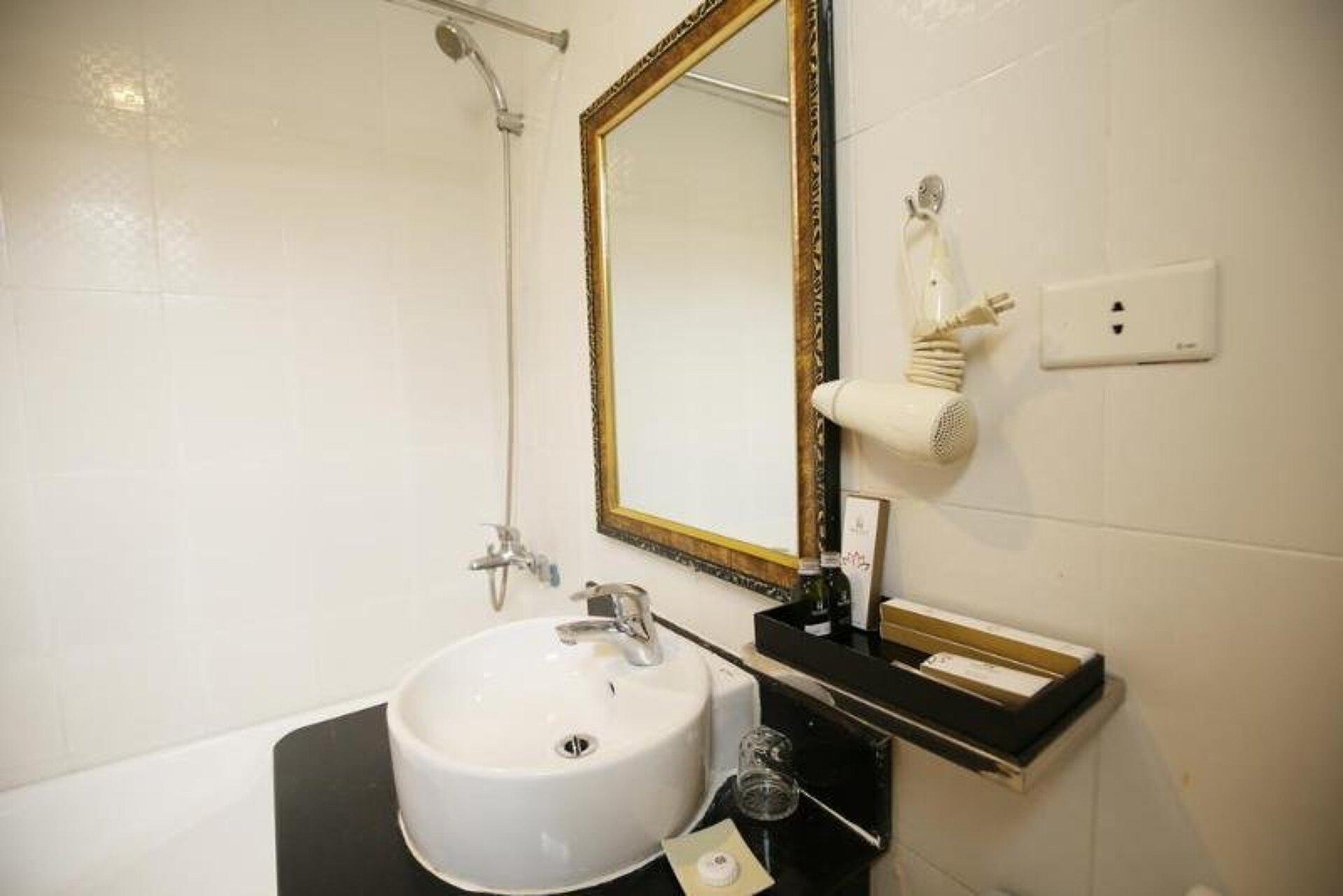 Bro&Sis Hotel - Hang Bun 3* 3
