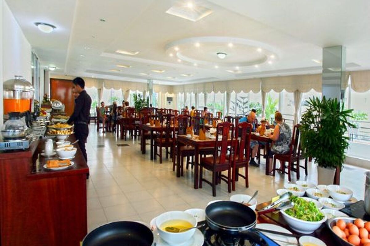 Sunny Hotel  3* 1