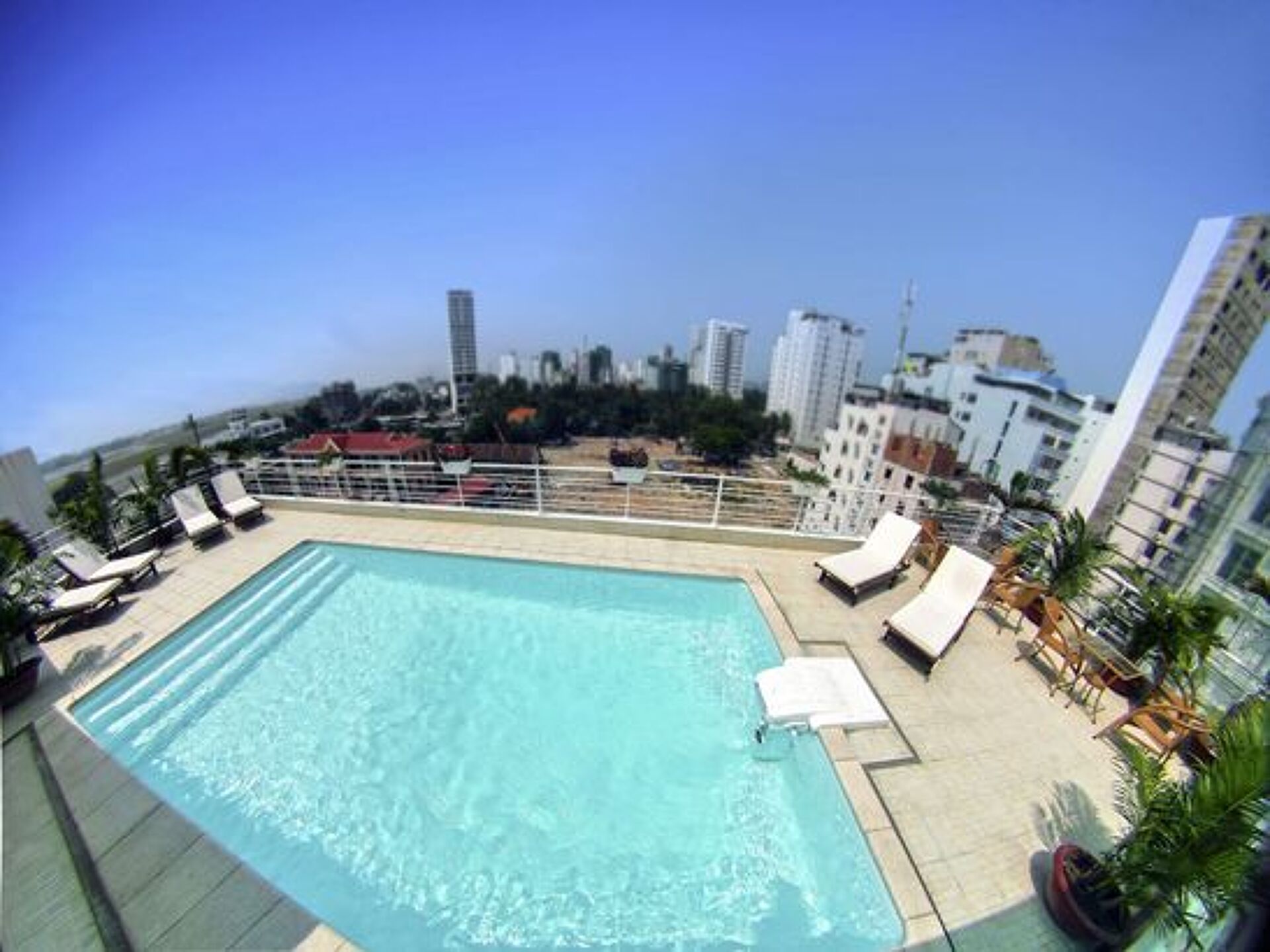 Sunny Hotel  3* 3
