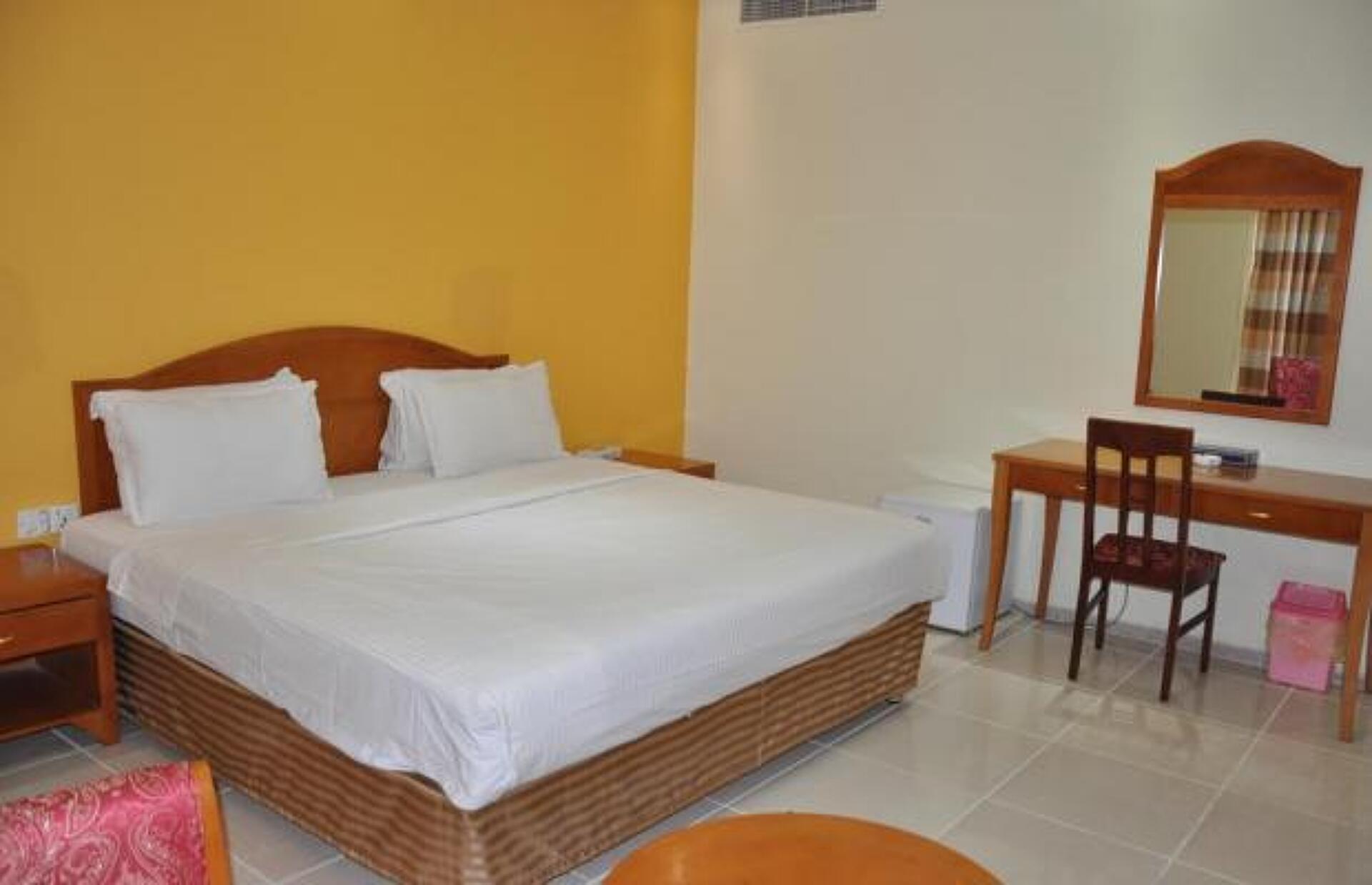 Waves Resort 3* 4