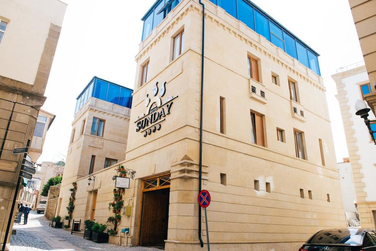 Sunday Hotel Baku 4* 0