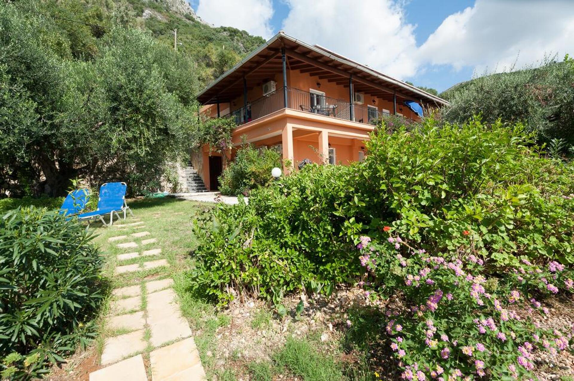 Joanna Sea View Apartments  3* 25