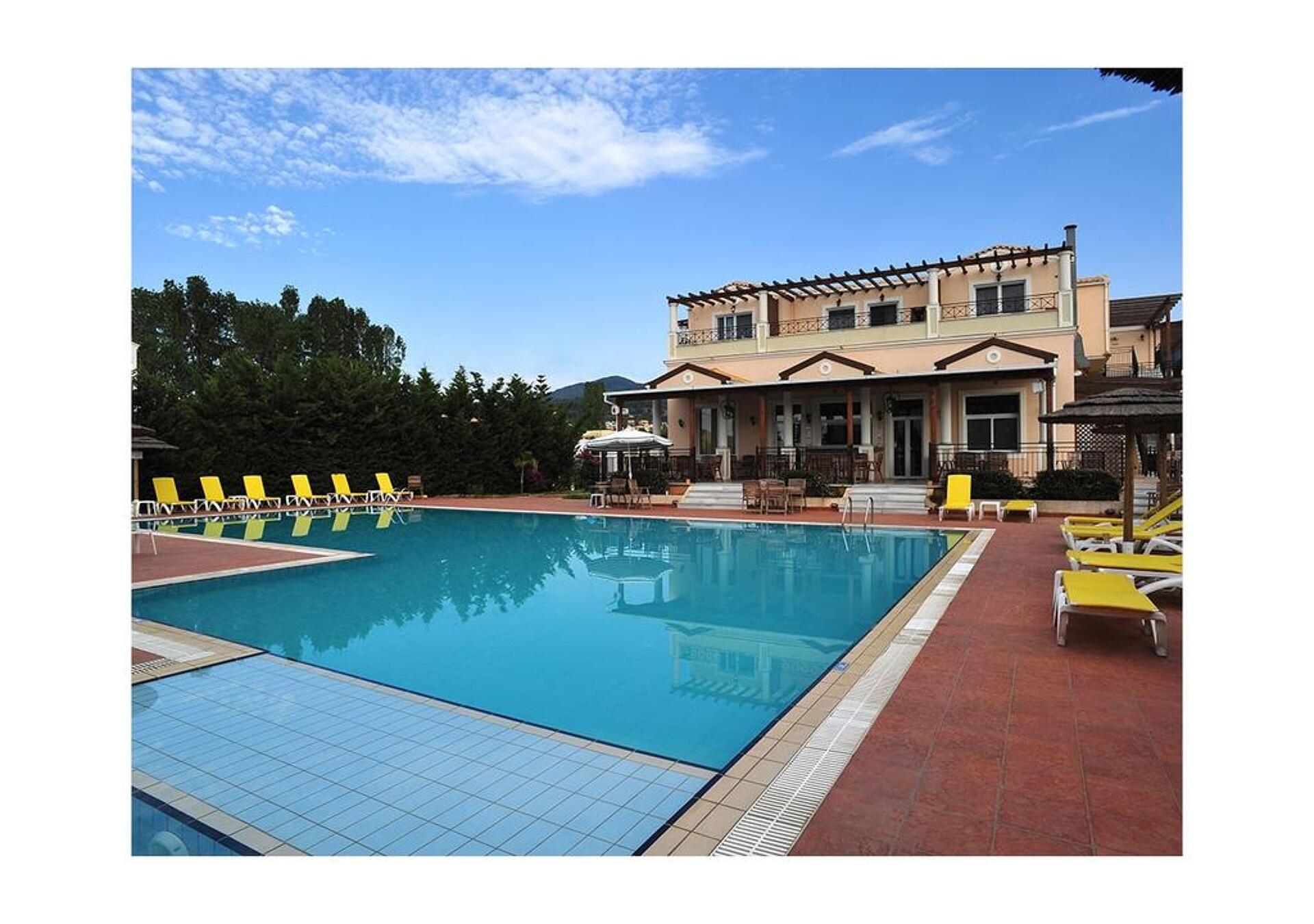 Thinalos Apart Hotel 3* 2