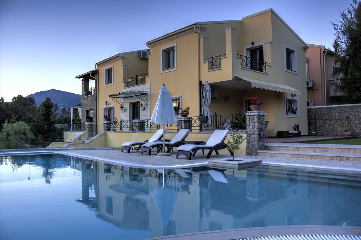 Villa Dionisia 4* 1