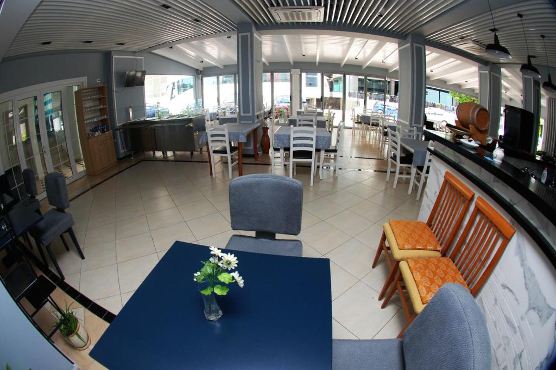 Alpha Hotel 3* 6