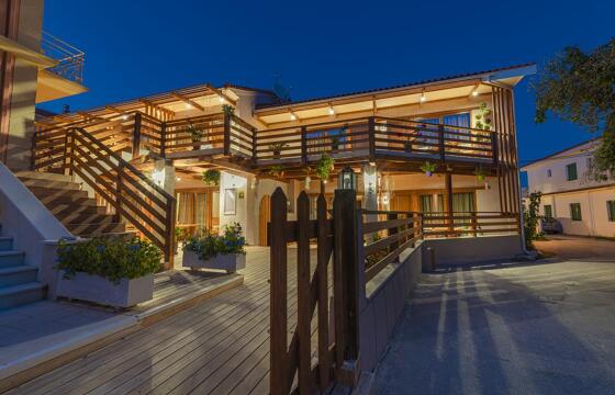 Ekati Mare Boutique Hotel & Suites
