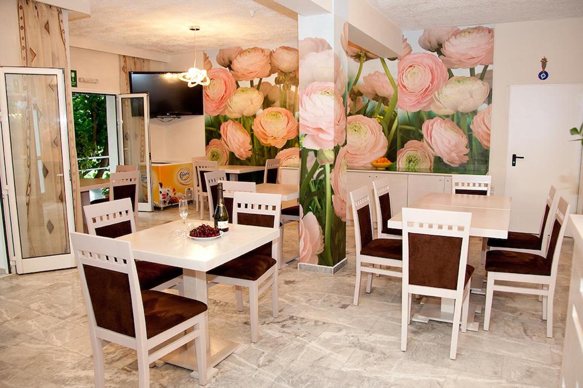 Anatoli Beach 2* 18