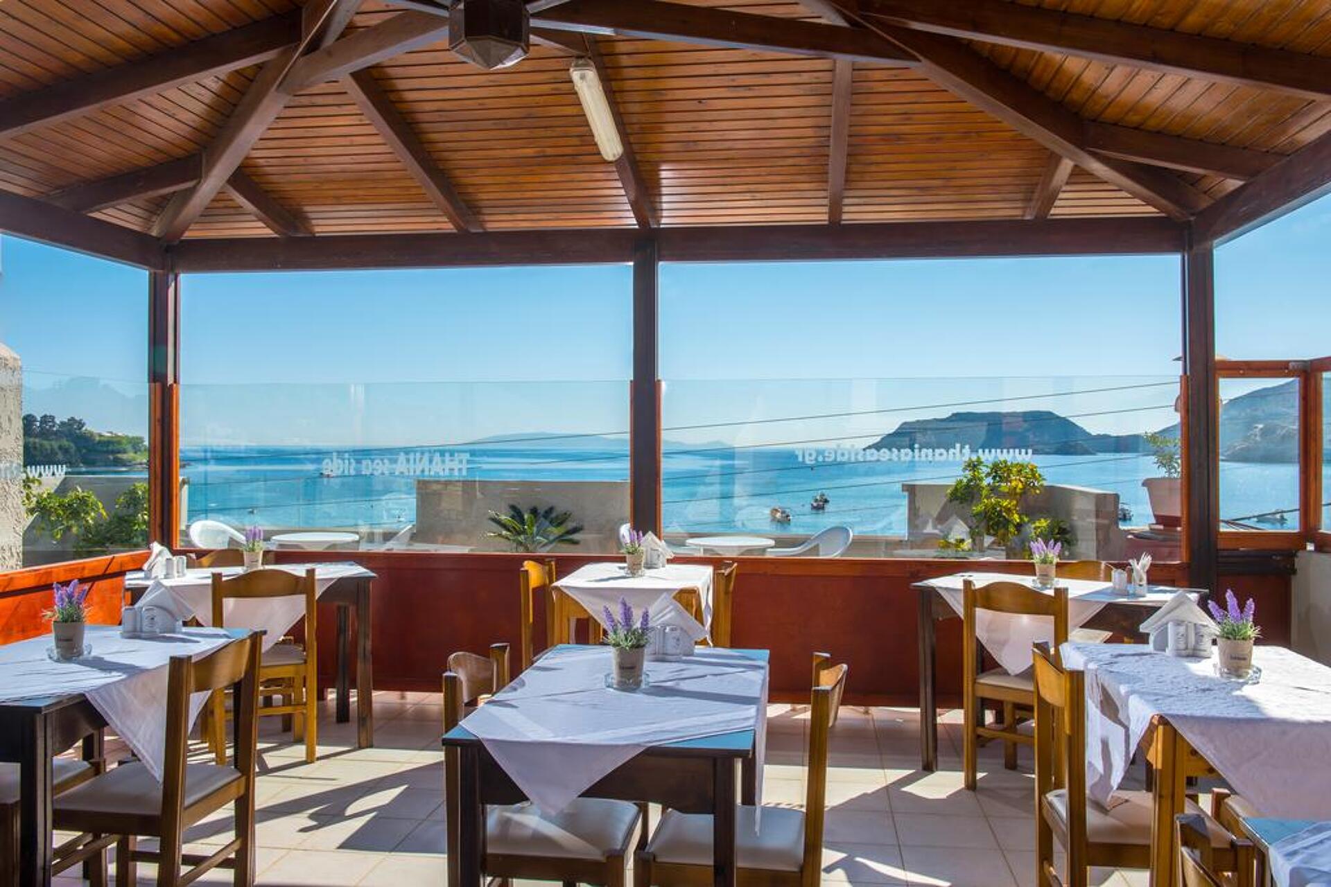 Thania Seaside Luxury Smotel Apartments 3* 24