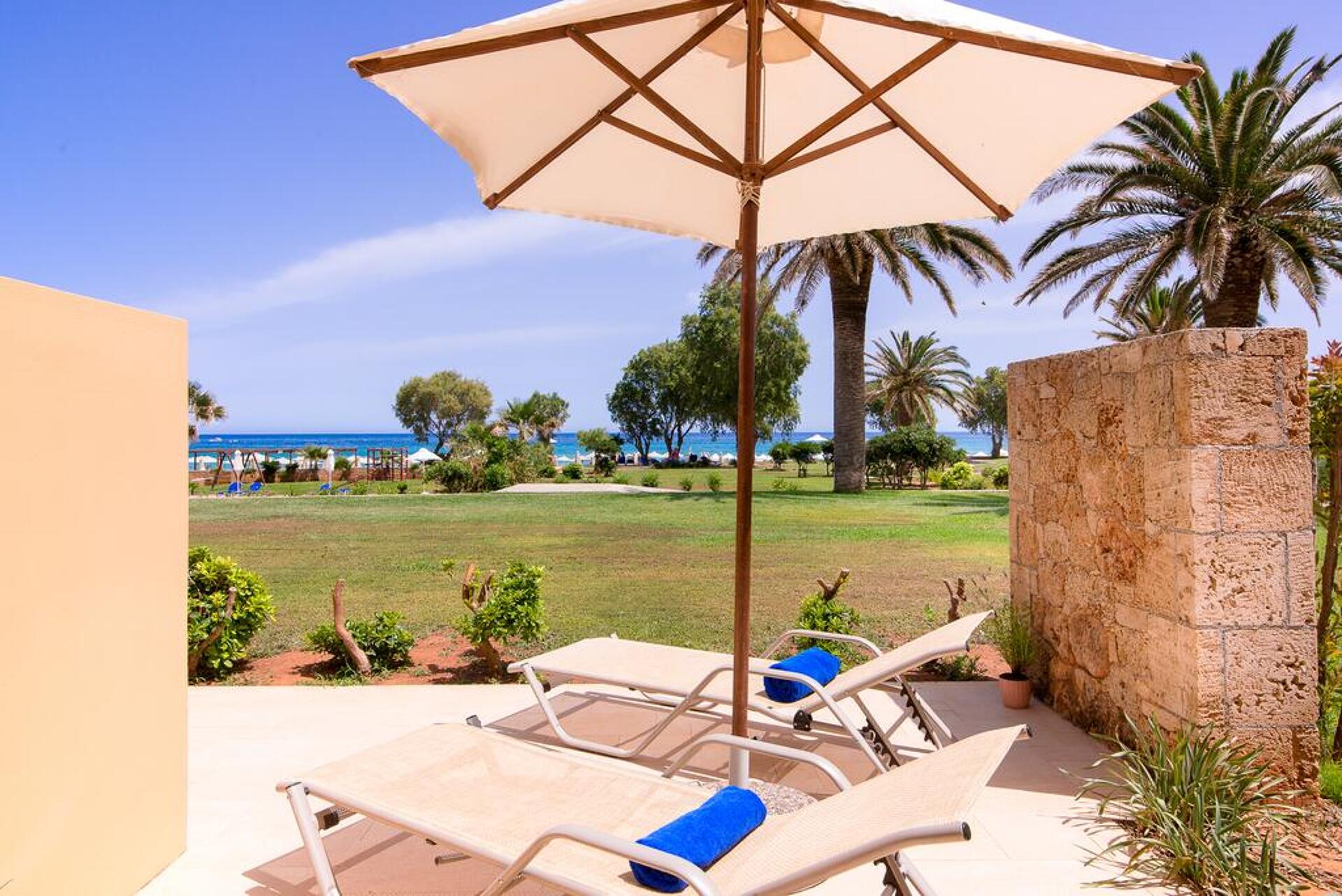 Kernos Beach 4* 10